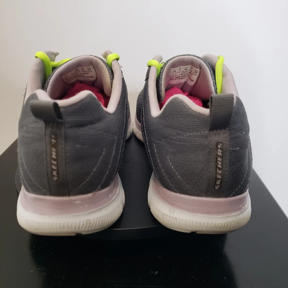 Skechers‎ Womens BREAK FREE  Casual Trail Running Gray Pink Shoes Sneakers Sz 10